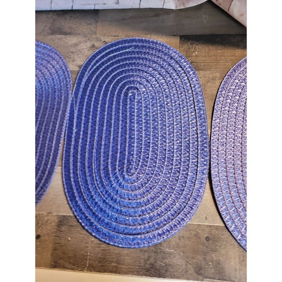 Blue oval table placemat decor set - Picture 3 of 5